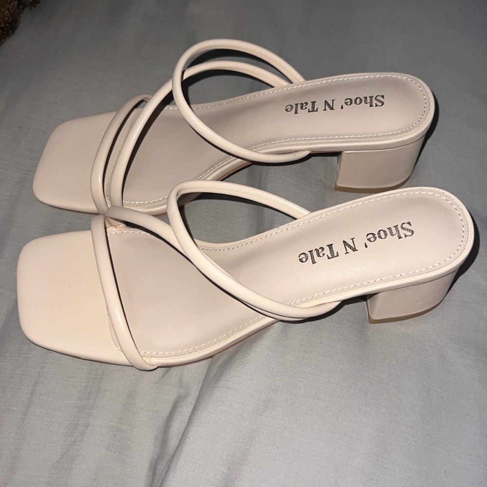 these are adorable short healed shoes. perfect for any occasion.